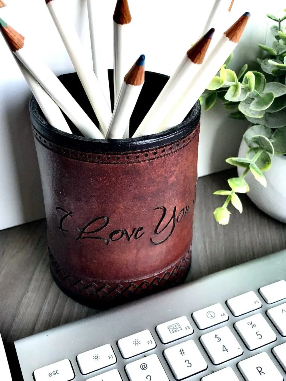 Alto's Atelier Handmade Engraved Leather Pencil Holder: I Love You Dad, Gift